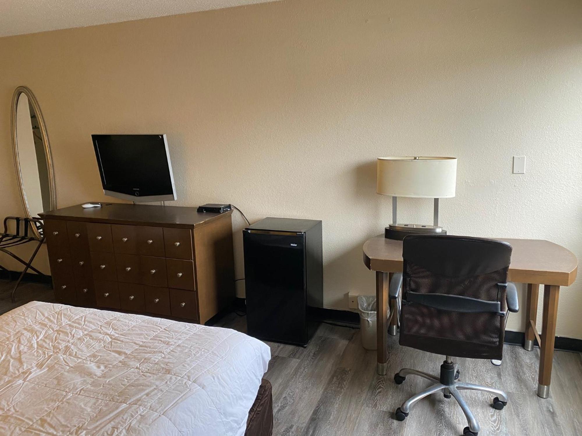 Motel 6 Rochester - Airport Eksteriør bilde