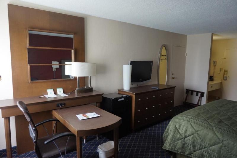 Motel 6 Rochester - Airport Eksteriør bilde